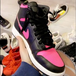 Air Jordan 1 Hyper Pink reflective Gradient swoosh